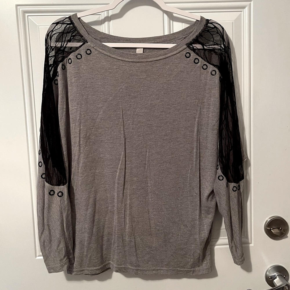 Nice grey blouse🤍